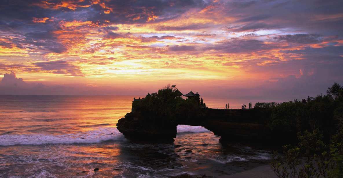 one day tanah lot tour, uluwatu sunset and jimbaran bay seafood dinner